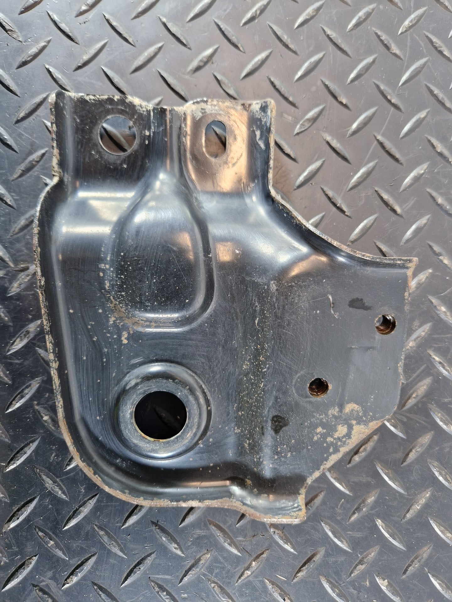 Range Rover Evoque L538 FRONT LEFT LOWER CROSS MEMBER SUPPORT BRACKET BJ325401AC