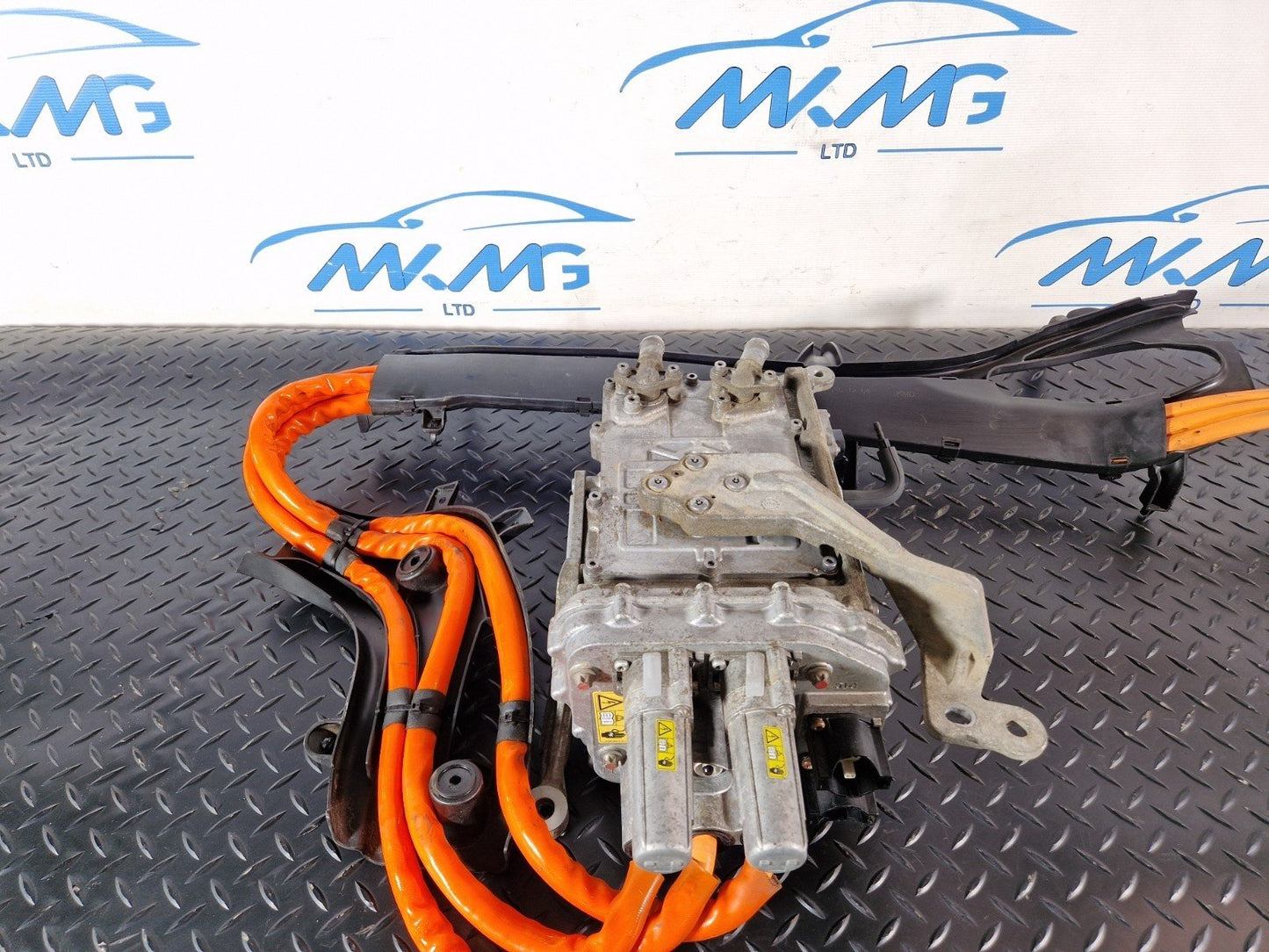 16-19 MERCEDES BENZ GLE W166 HYBRID BATTERY CONTROL UNIT ASSEMBLY A2769004101