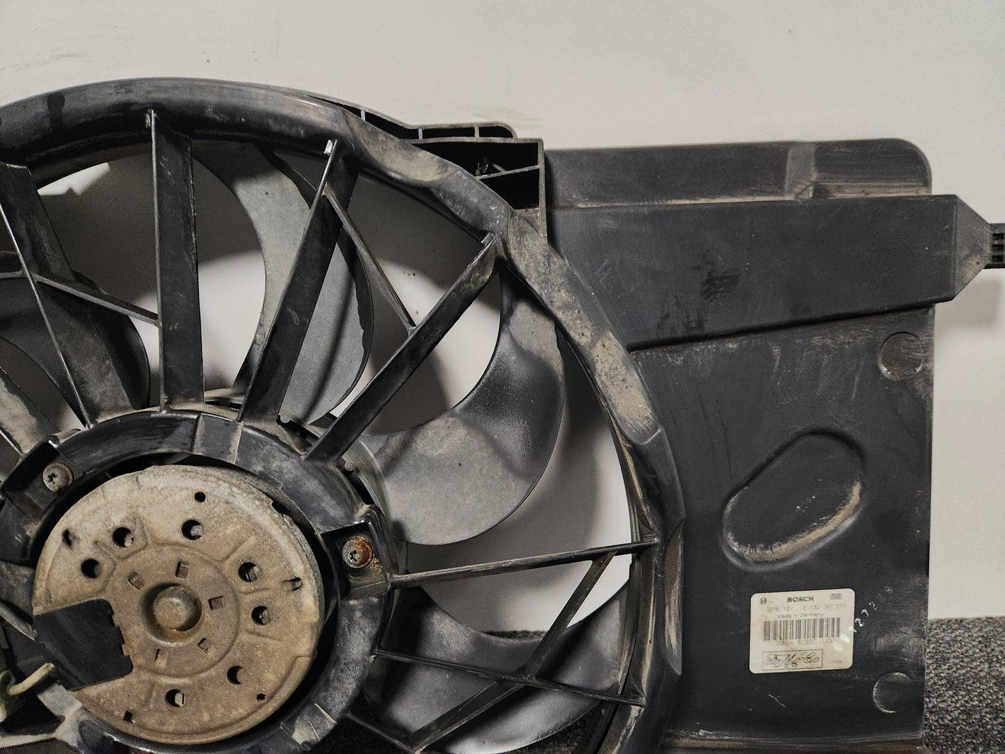 Volvo C30 MK1 (MK) Coupe Genuine Radiator Cooling Fan Shroud 3M5H-8C607-UG