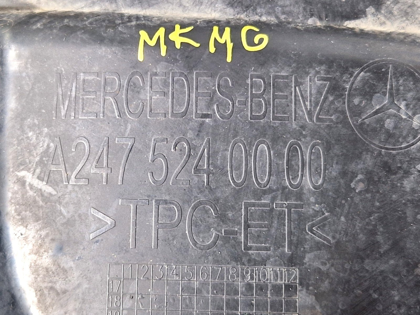 18-ON MERCEDES A CLASS W177 OEM UNDERBODY ENGINE TRAY TRIM COVER A2475240000