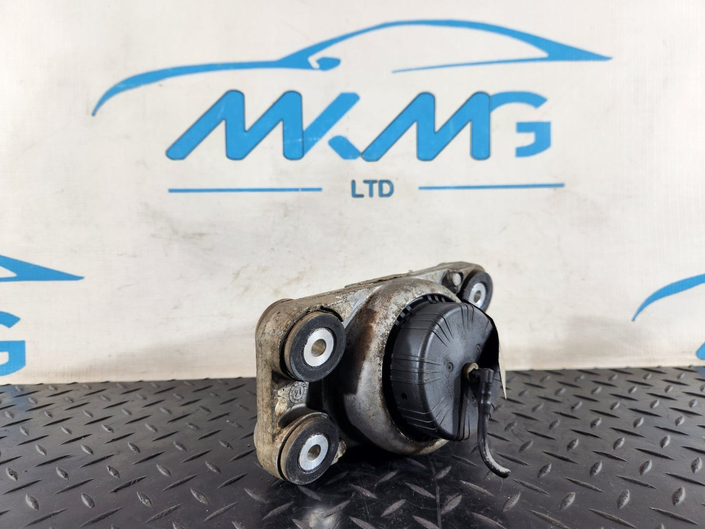 13-23 RANGE ROVER SPORT L494 LOWER LEFT SIDE  ENGINE MOUNT DPLA-6A003BC