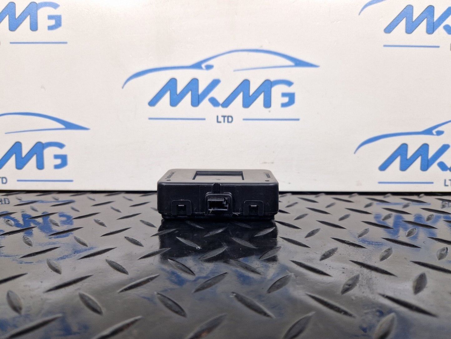 2019-ON  LAND ROVER DISCOVERY L550 RADIO RECEIVER CONTROL MODULE K8D2-15K602-BB