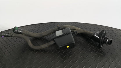 16-19 AUDI A4 B9 S-LINE GENUINE 2.0TDI ADBLUE TANK FILLING HOSES 8W0131963A