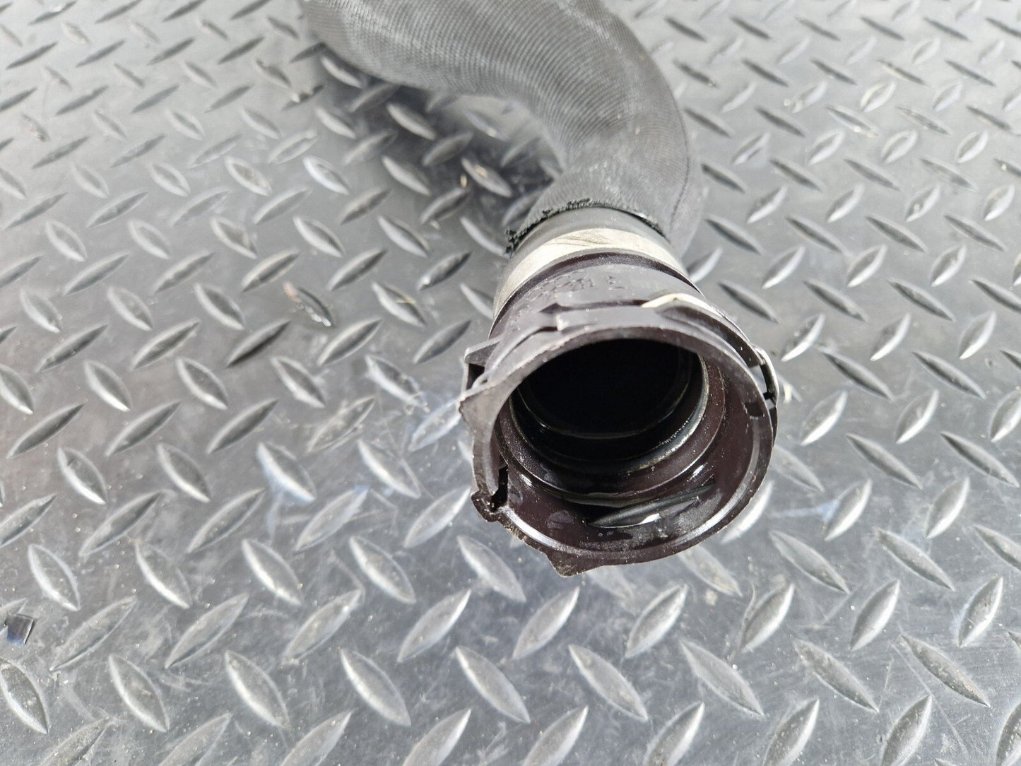 12-17 AUDI A5 S5 8T 3.0TFSi V6 WATER COOLANT HOSE PIPE 8K0121055B