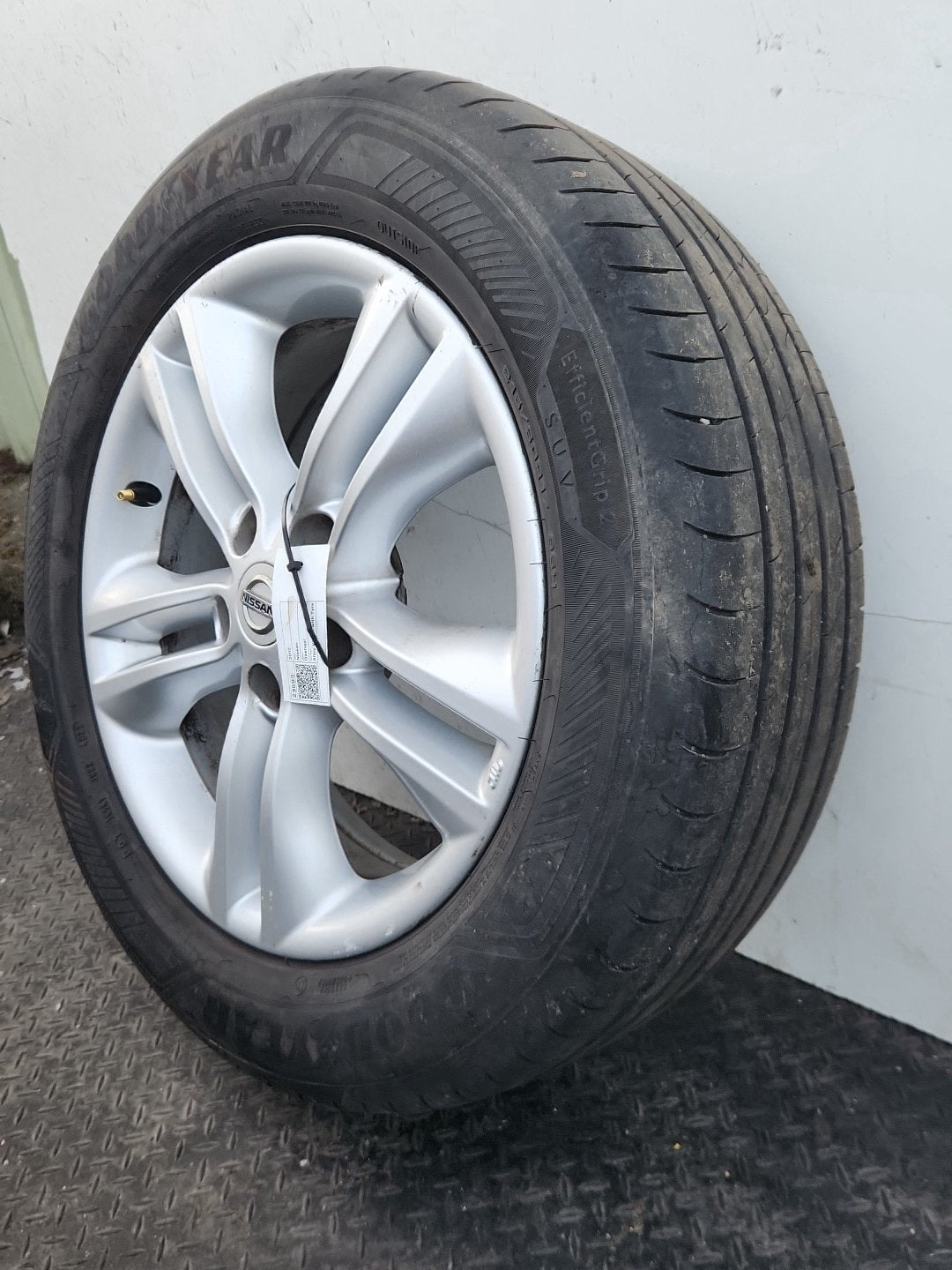 2012 Nissan Qashqai MK1 FL (J10) 17" Alloy Wheel with Tyre 215/60/17 ~4mm