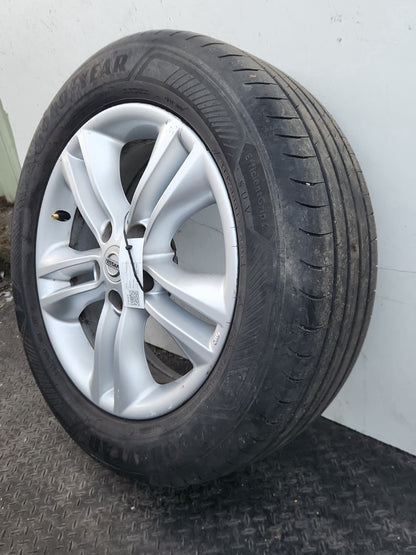 2012 Nissan Qashqai MK1 FL (J10) 17" Alloy Wheel with Tyre 215/60/17 ~4mm