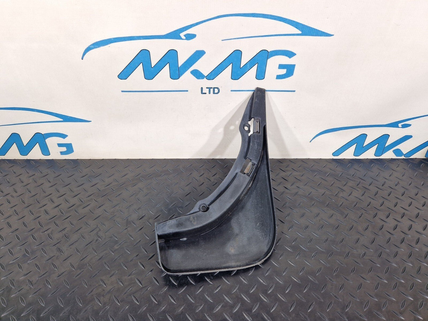 14-21 MERCEDES BENZ C200 W205 SALOON/ESTATE REAR MUD FLAP O/S/N/S A2058900178