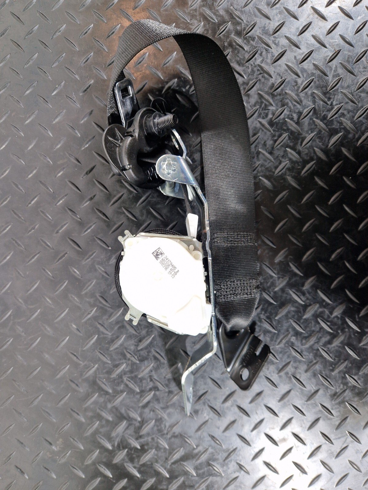 14-21 BMW 2 SERIES GRAN TOURER F45 F46 2RW REAR PASSENGER SIDE SEAT BELT 7332235