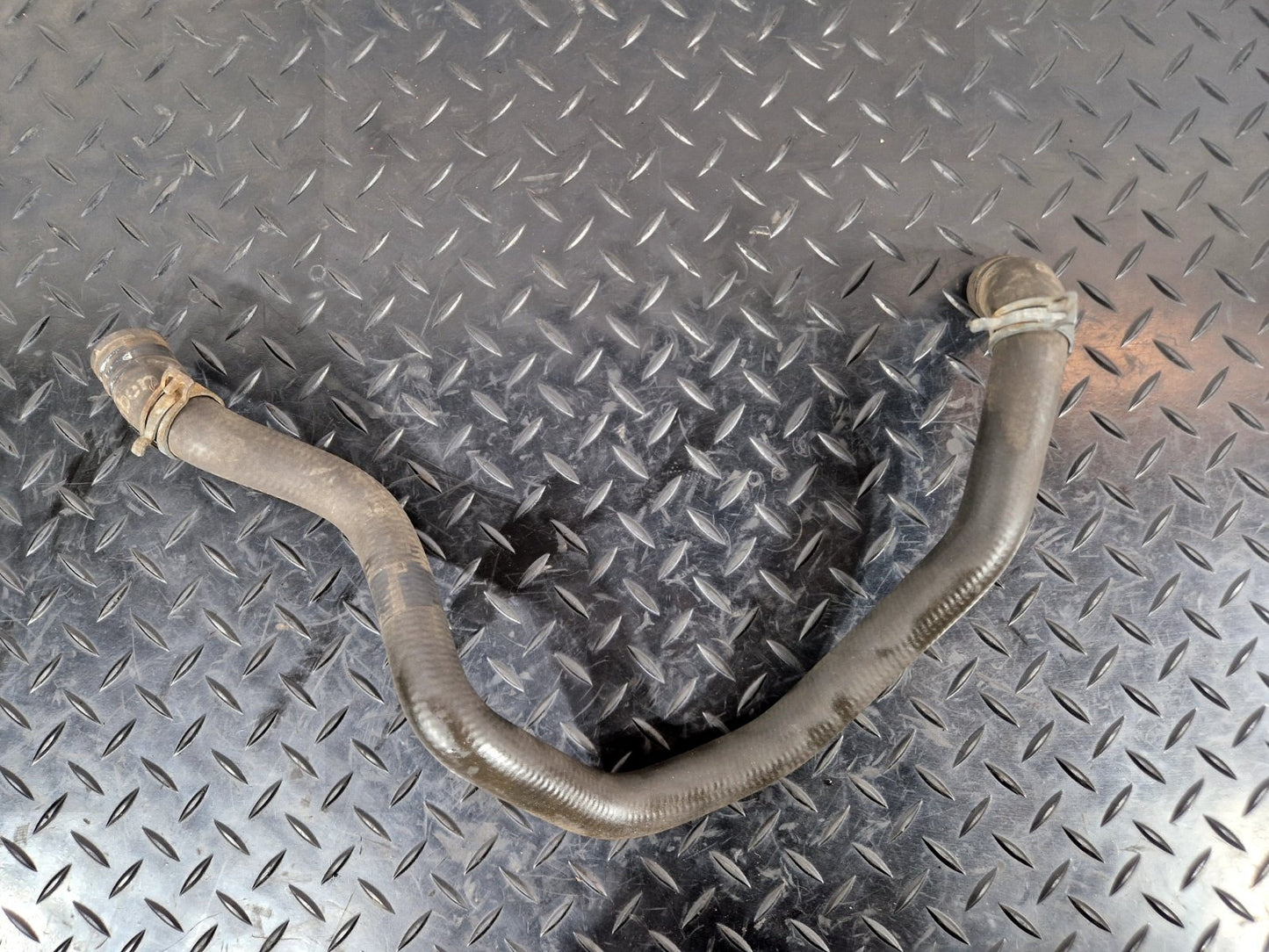 16-19 AUDI A4 B9 GENUINE WATER COOLANT PIPE HOSE 8W0145920D