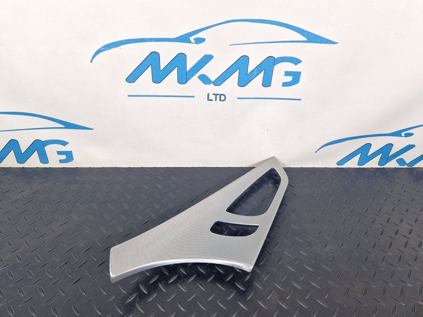 15-18 AUDI A7 4G OEM INTERIOR DOOR SURROUND TRIM RIGHT DRIVER SIDE 4G8867410