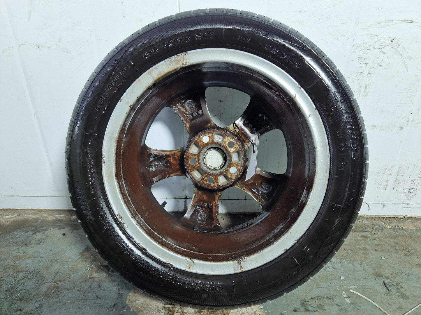 Skoda Fabia 5J 15" Alloy Wheel with Tyre 195/50/15 Genuine ~6mm