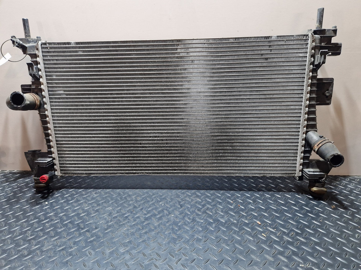 Ford C-Max 1.6LL Petrol 77.0kw IQDB Genuine Water Coolant Radiator BV61-8005-AD