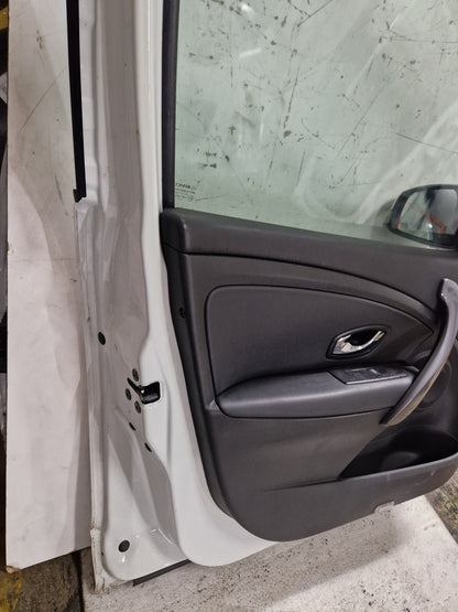 Renault Megane MK3 Hatchback Front Left N/S Passenger Complete Door in White
