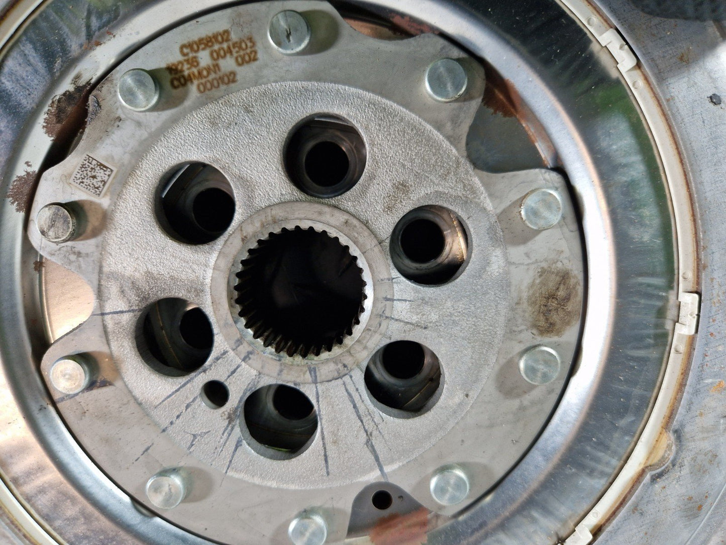 19-ON MERCEDES BENZ B CLASS W247 GENUINE FLYWHEEL A2820301400