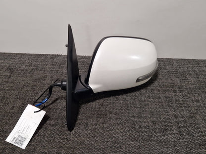Mitsubishi Outlander PHEV MK3 (RE1) (GG2W) SUV Front Left Door Wing Mirror W13A