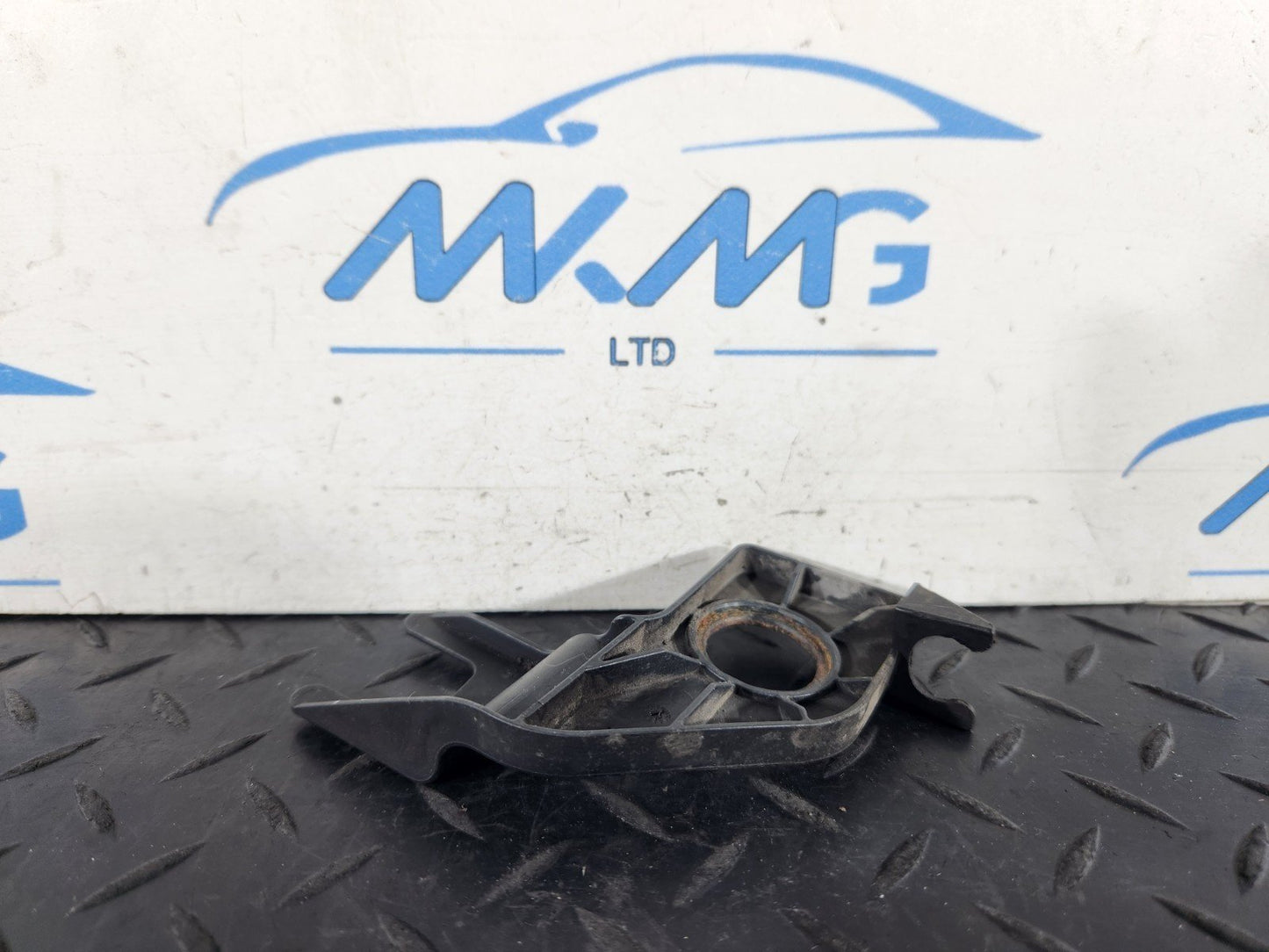 16-19 MERCEDES BENZ GLE W166 GENUINE CAMBER STRUT LEFT BRACKET A1665454540