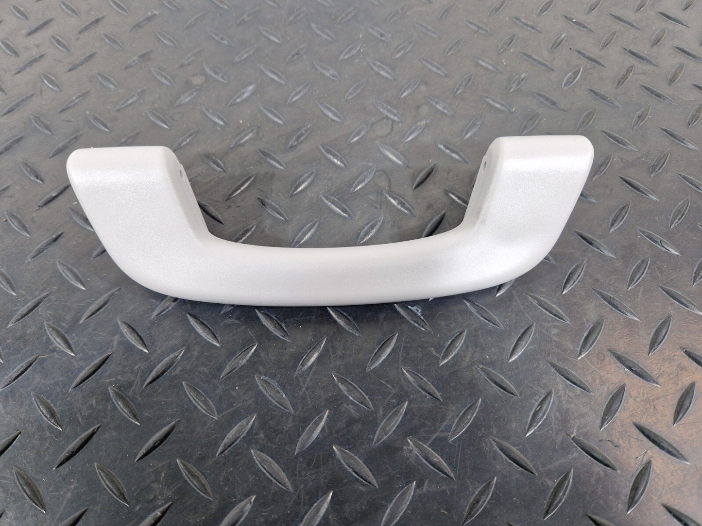 20-24 BMW 1 SERIES F40 GENUINE FULL SET OF GRAB HANDLES FRONT & REAR 7495617