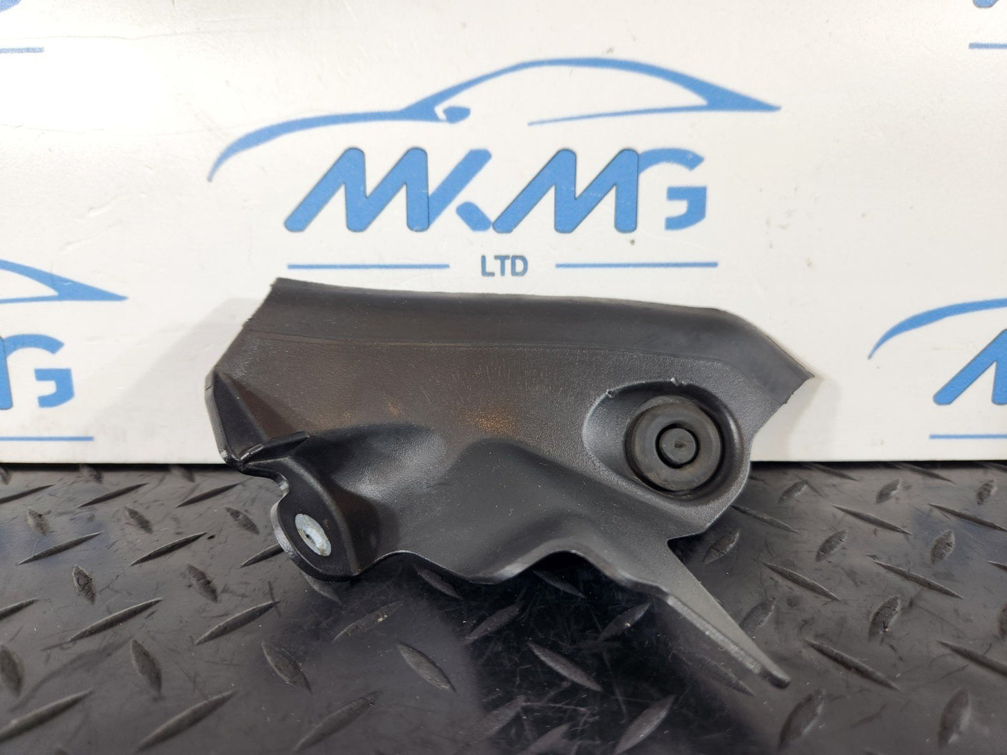11-19 MERCEDES BENZ ML W166 GENUINE FRONT RIGHT SIDE PILLAR A1666900407