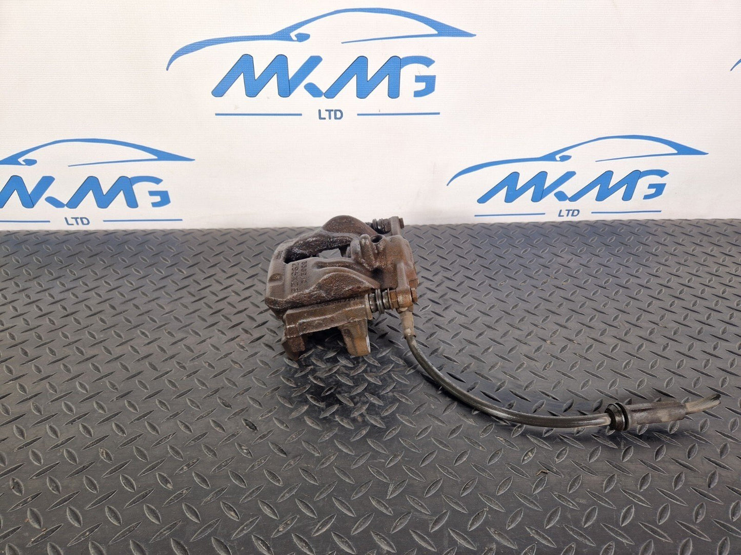 14-20 MERCEDES BENZ GLA 200 X156 GENUINE FRONT LEFT N/S BRAKE CALIPER A000421678