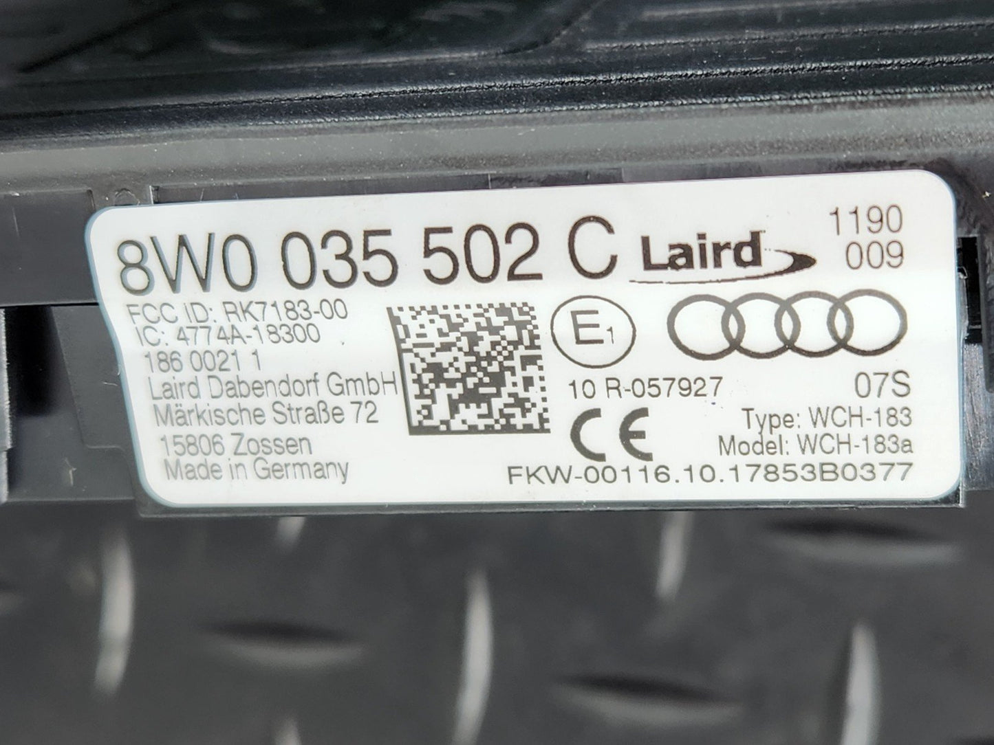 16-19 AUDI A4 B9 WIRELESS CHARGER CONTROL MODULE ECU 8W0035502C