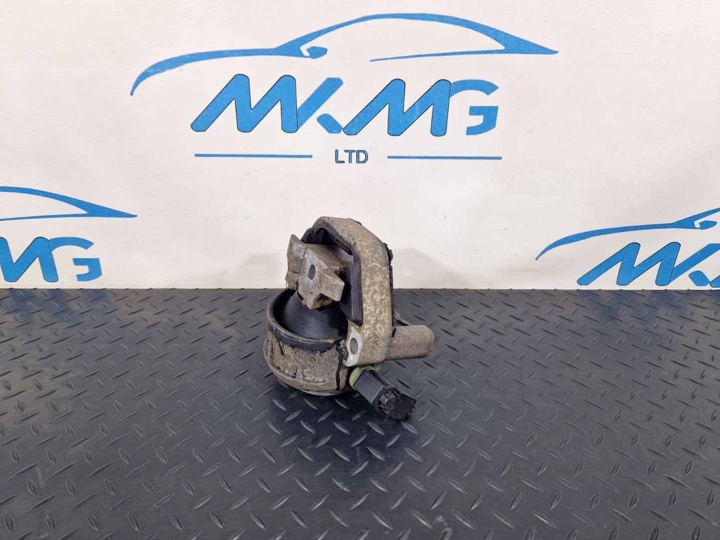 10-18 AUDI A7 4G S-LINE TRANSMISSION MOUNT MP5161