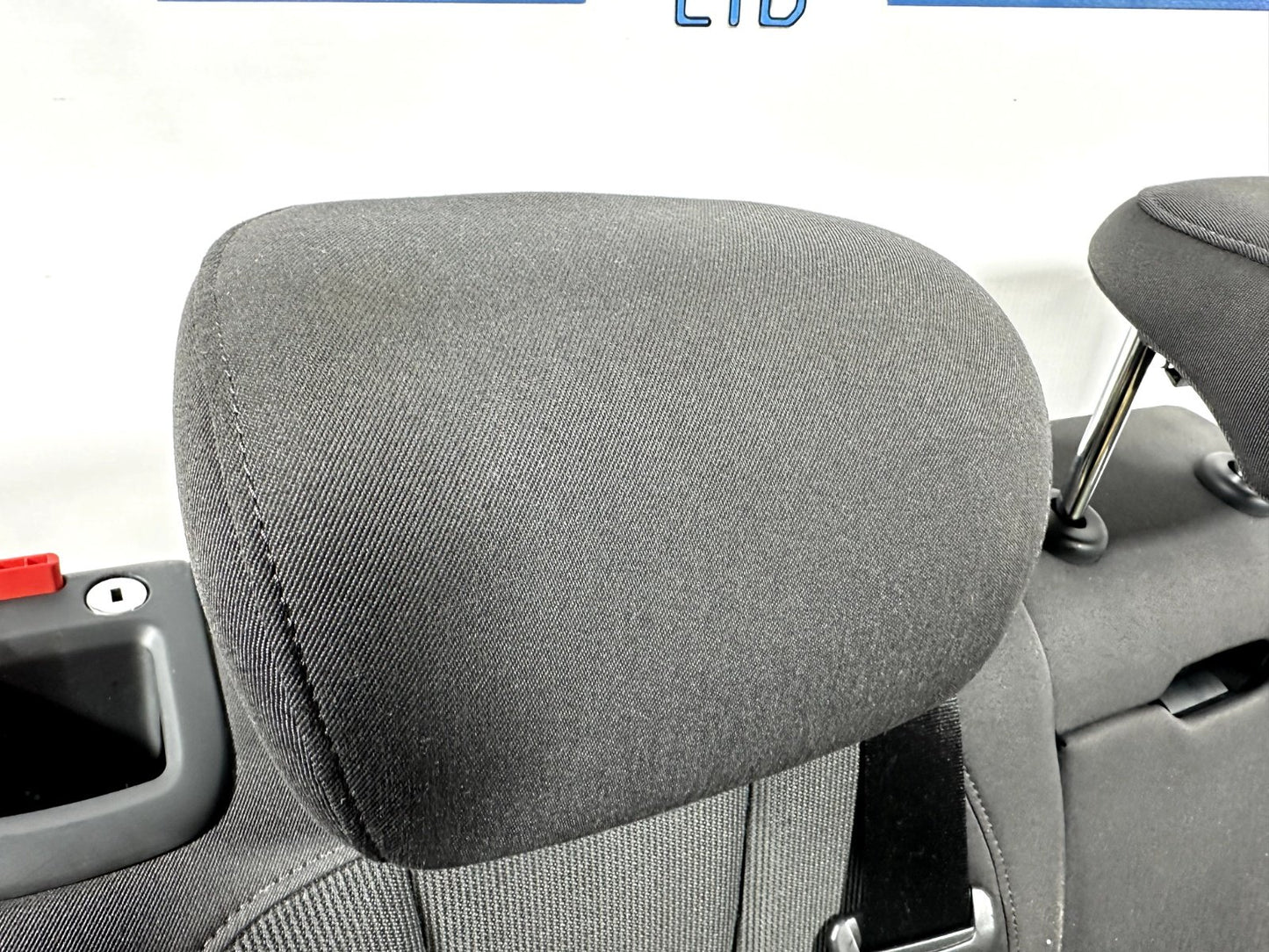 16-19 AUDI A4 B9 GENUINE REAR RIGHT DRIVER SIDE CLOTH SEAT WITH HEADREST