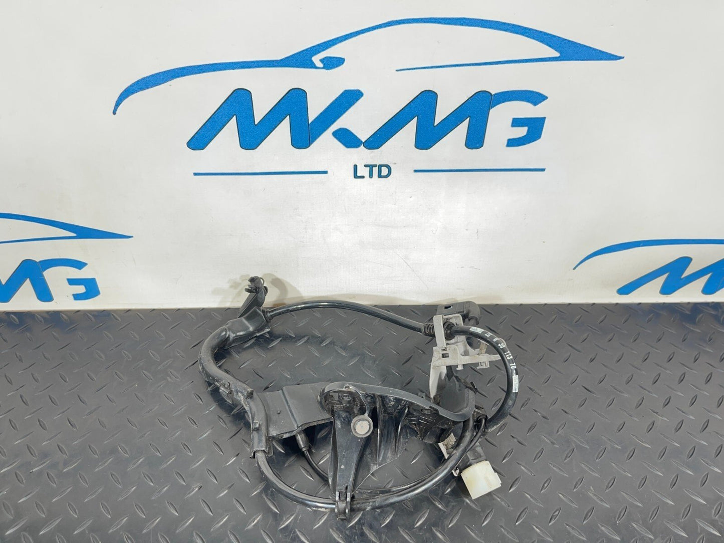 19-ON MERCEDES BENZ A CLASS W177  REAR DRIVER SIDE ABS WIRING LOOM A2475461800