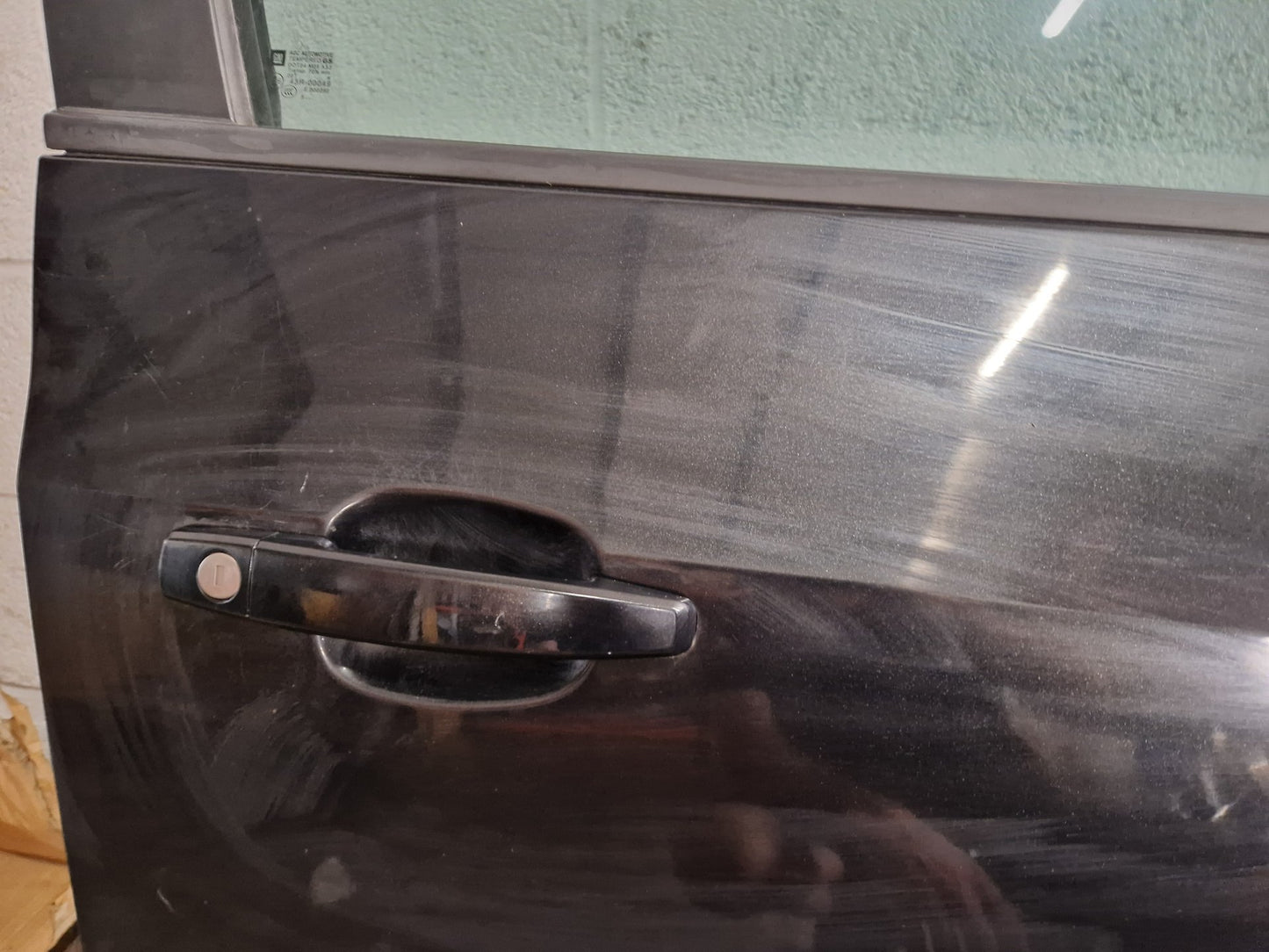 Vauxhall Zafira MK3 (C) (A3470) MPV Front Right O/S Complete Door in Black GAR