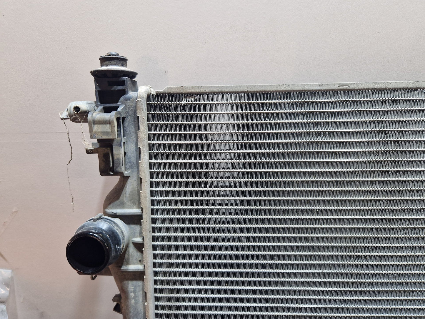 Vauxhall Astra 1.4L Petrol 74.0kw A14XER Genuine Water Coolant Radiator 13281773