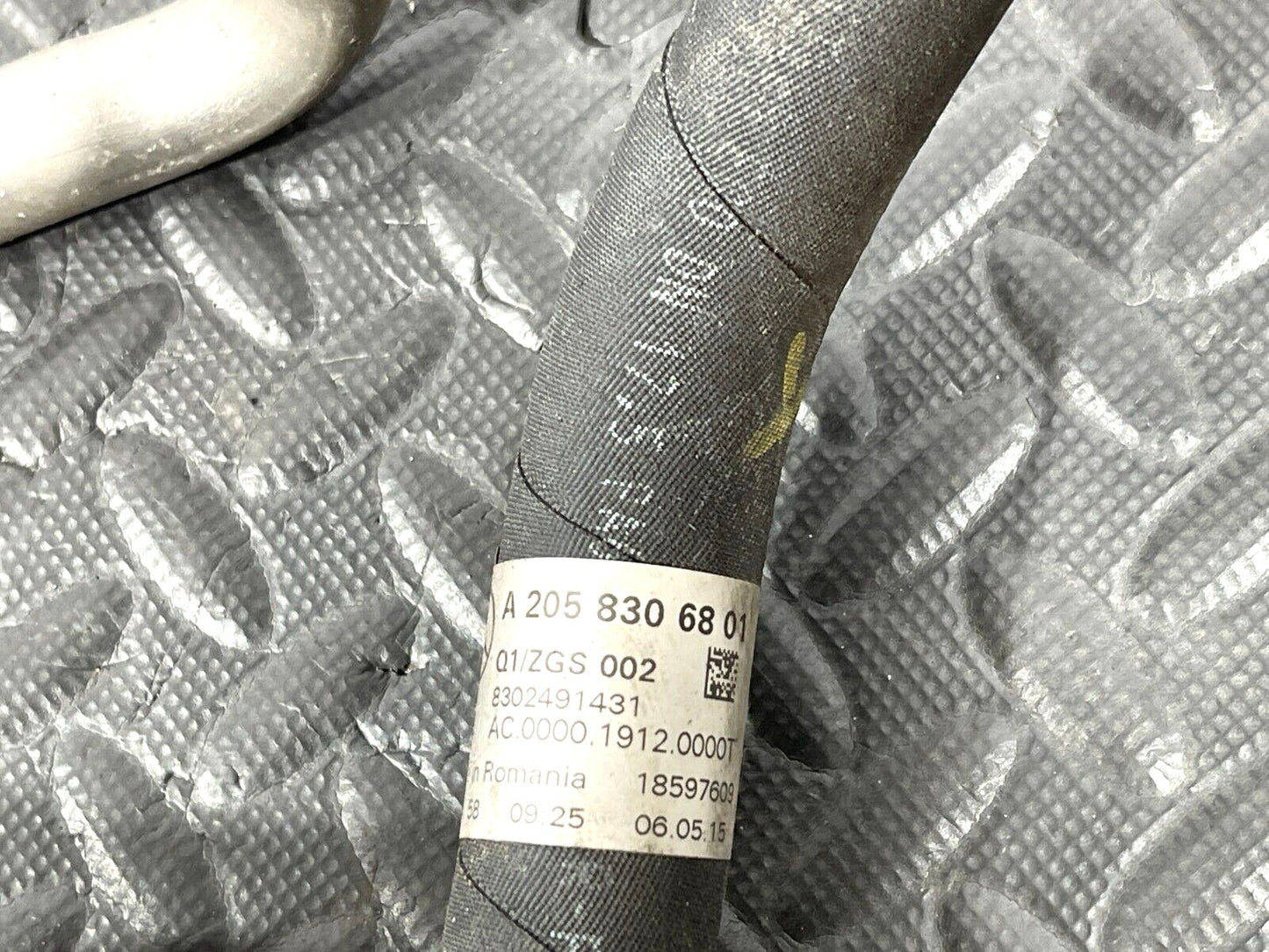 14-21 MERCEDES BENZ C300 W205 GENUINE AIR CONDITION PIPE HOSE A2058306801