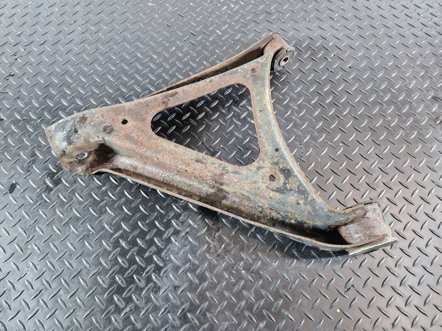 10-15 AUDI Q7 4L OEM LEFT REAR UPPER CONTROL ARM WISHBONE 7L0505351AA