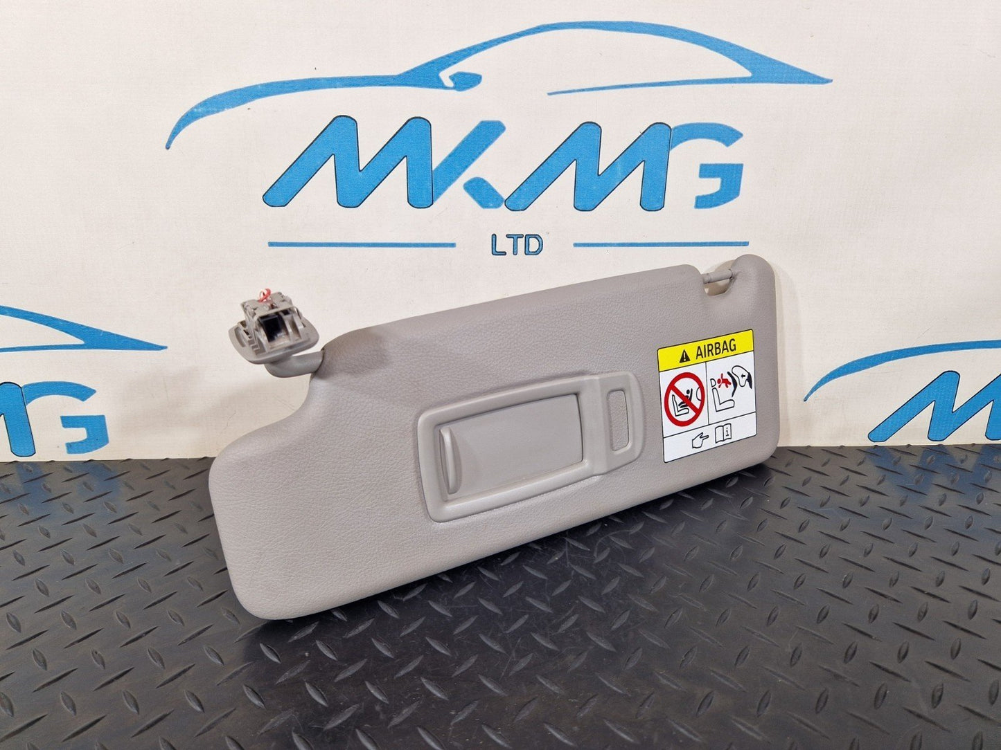 16-22 BMW X1 F48 GENUINE SUN VISOR LEFT PASSENGER SIDE IN GREY 7452561