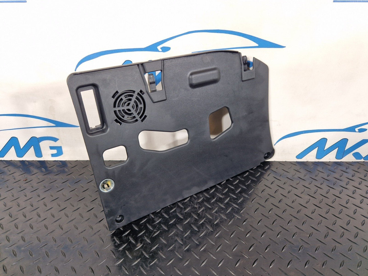16-22 BMW X1 F48 PASSENGER SIDE LEFT DASHBOARD LOWER FOOTWELL TRIM 9333290