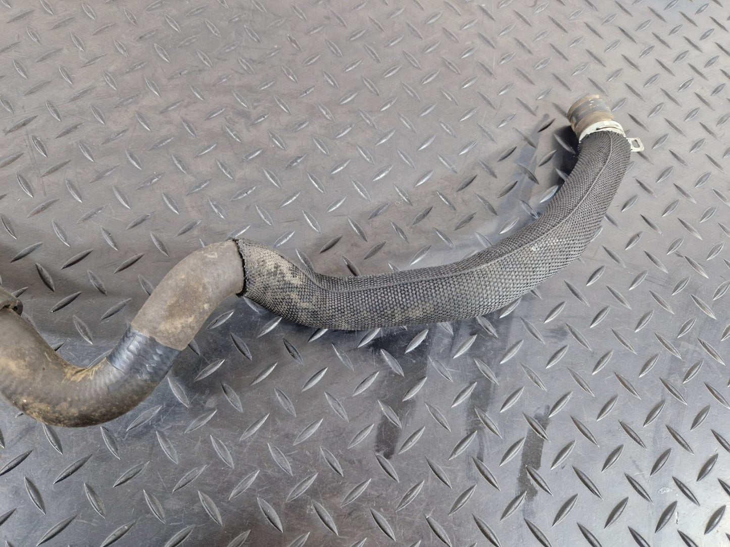 18-ON MERCEDES BENZ A CLASS W177 OEM HEATER RETURN HOSE TO ENGINE A2478303601