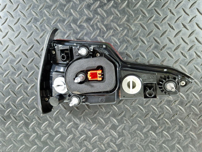 16-19 AUDI A4 B9 GENUINE REAR LEFT O/S/R INNER TAILGATE LIGHT 8W5945075A