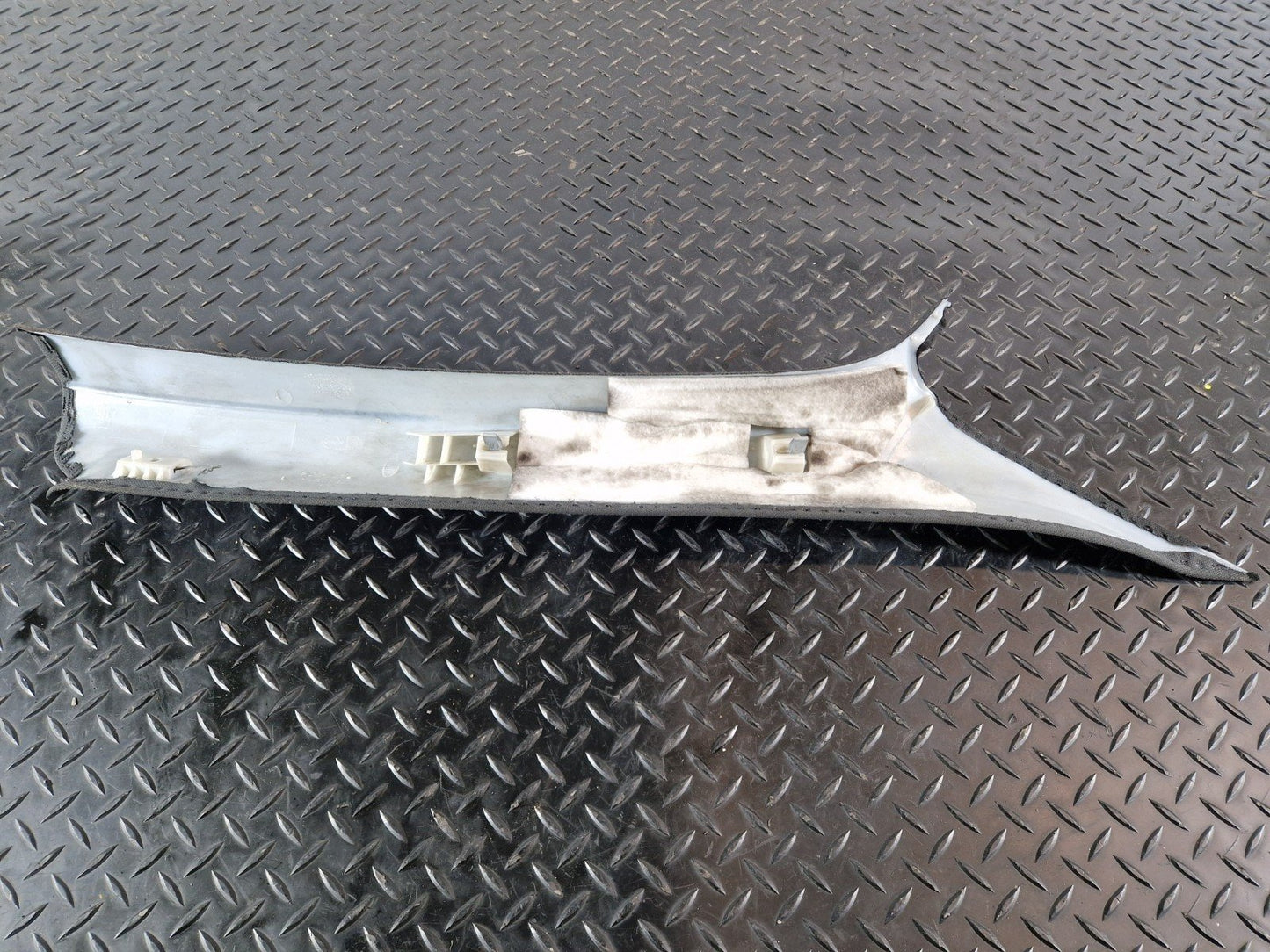 10-15 AUDI Q7 4L GENUINE OEM LEFT PASSENGER SIDE FRONT A PILLAR TRIM 4L0867233
