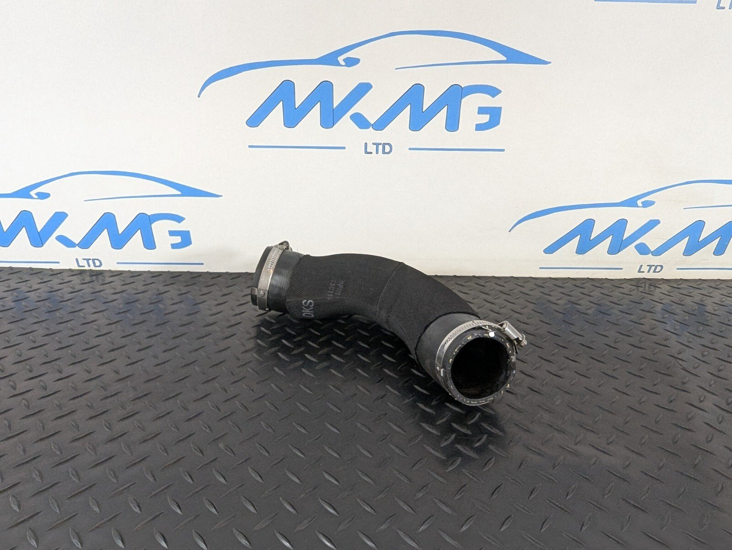 12-18 AUDI A6 C7 GENUINE INTERCOOLER PIPE & AIR FLOW SENSOR 4G0145737AG