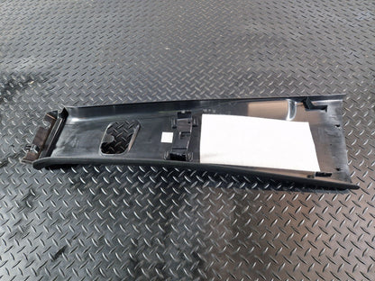 19-ON MERCEDES BENZ B CLASS W247 OEM RIGHT O/S B PILLAR TRIM A2476900400