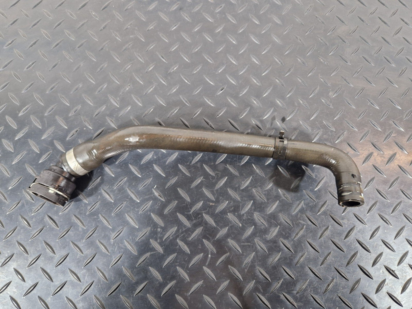 10-18 AUDI A7 4G S-LINE OEM RIGHT ENGINE COOLANT HOSE 4G0122449D