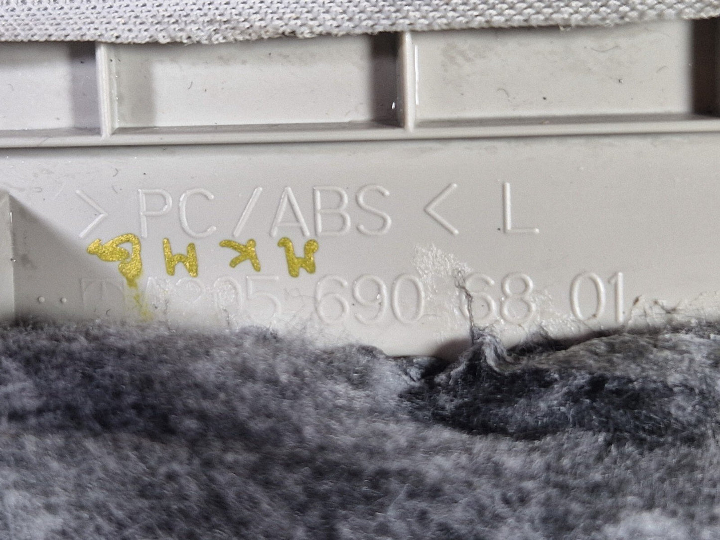 14-21 MERCEDES C200 W205  C PILLAR TRIM COVER PANEL LEFT SIDE A2056906801