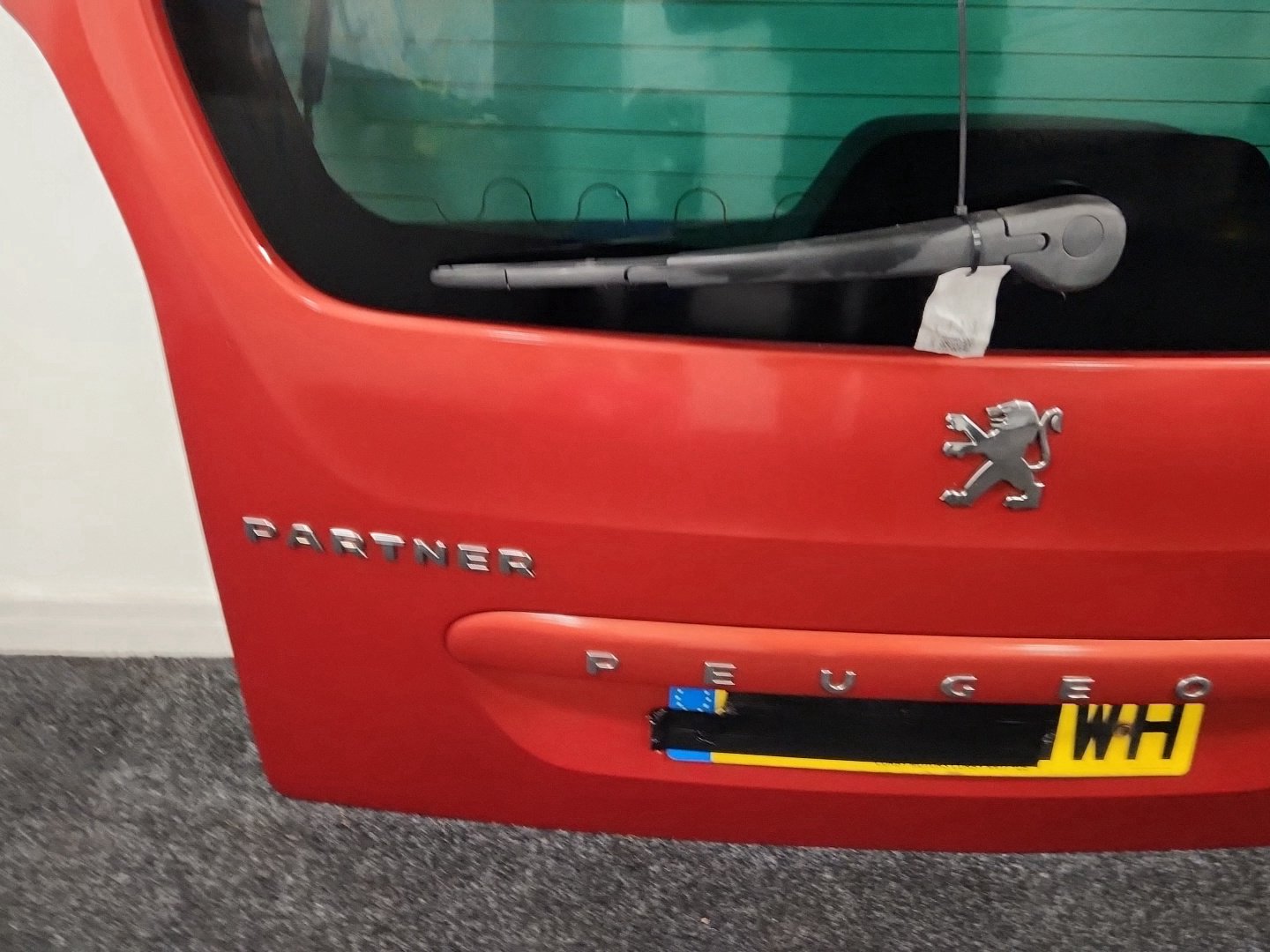 Peugeot Partner MK2 (PH1) (B9) Van Bootlid Trunk Tailgate in Tourmaline Red KHK