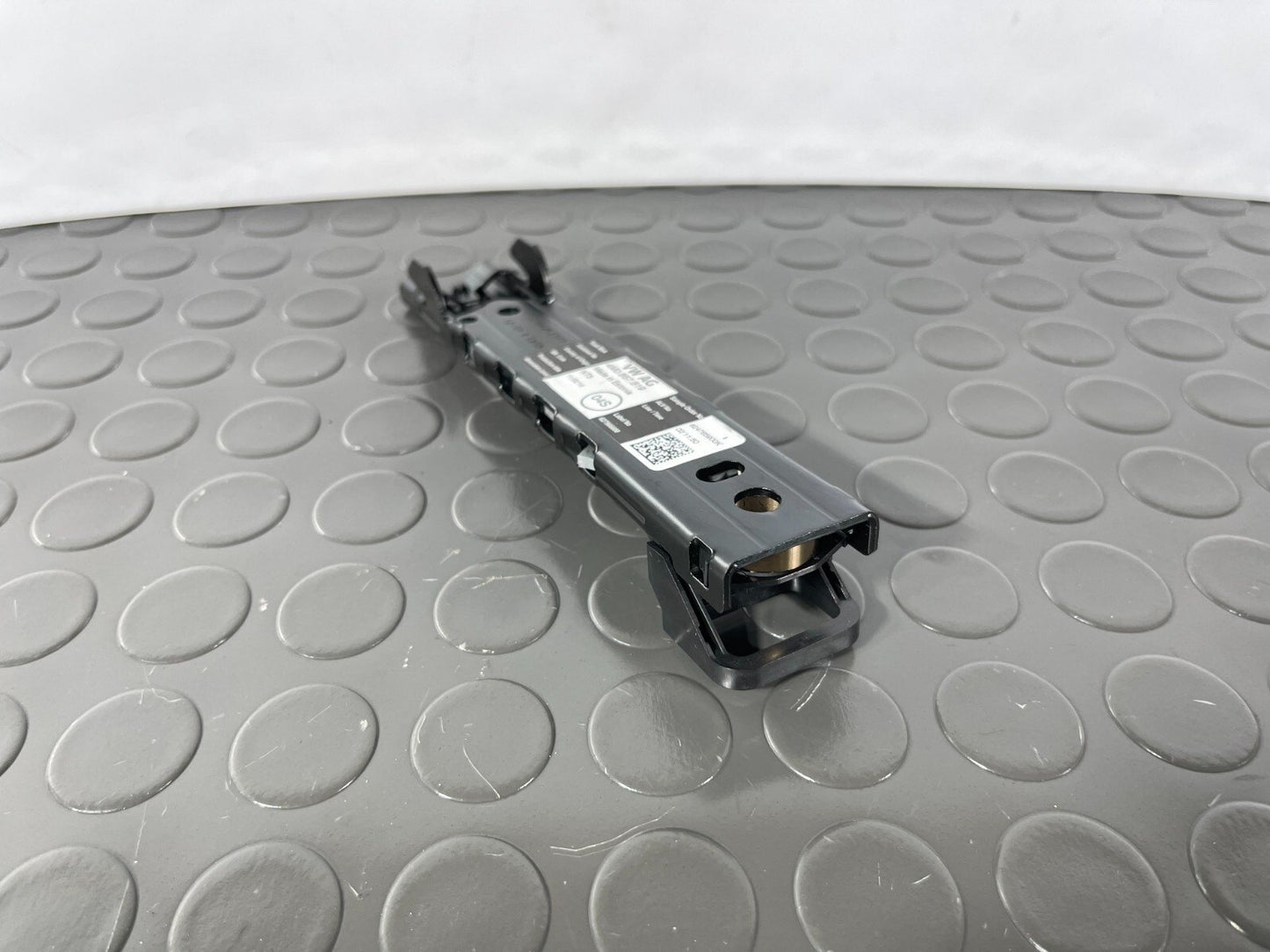 16-19 AUDI A4 B9 GENUINE DRIVER RIGHT SEAT BELT HEIGHT ADJUSTER 4M0857819
