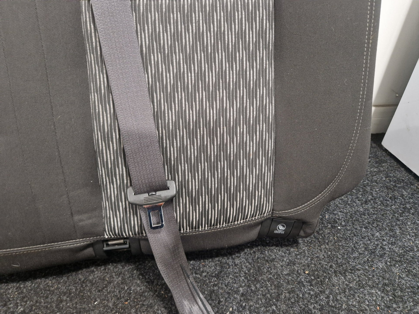 Vauxhall Mokka MK1 (G1U0) SUV Rear Centre Passenger Seat Backrest &amp; Seat Belt