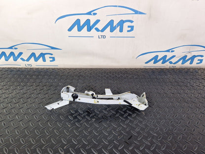 16-19 AUDI A4 B9 S-LINE GENUINE FRONT RIGHT SIDE FENDER BRACKET 8W0821136B