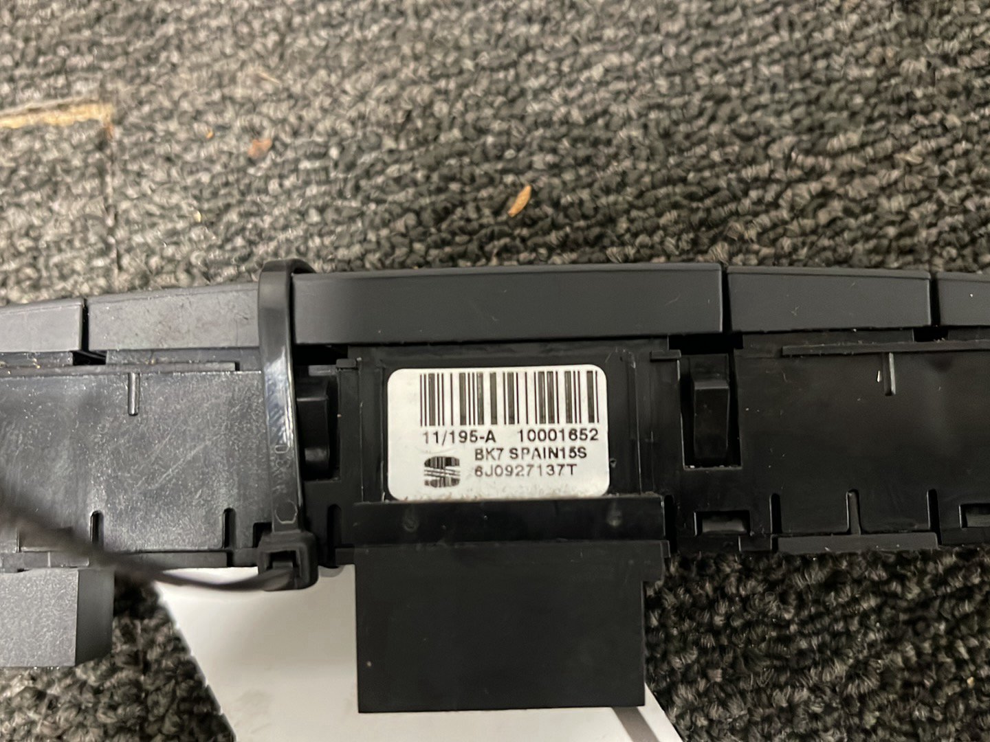 Seat Ibiza MK4 FL- 6J Hatchback Genuine Hazard Switch Control Panel 6J0927137T