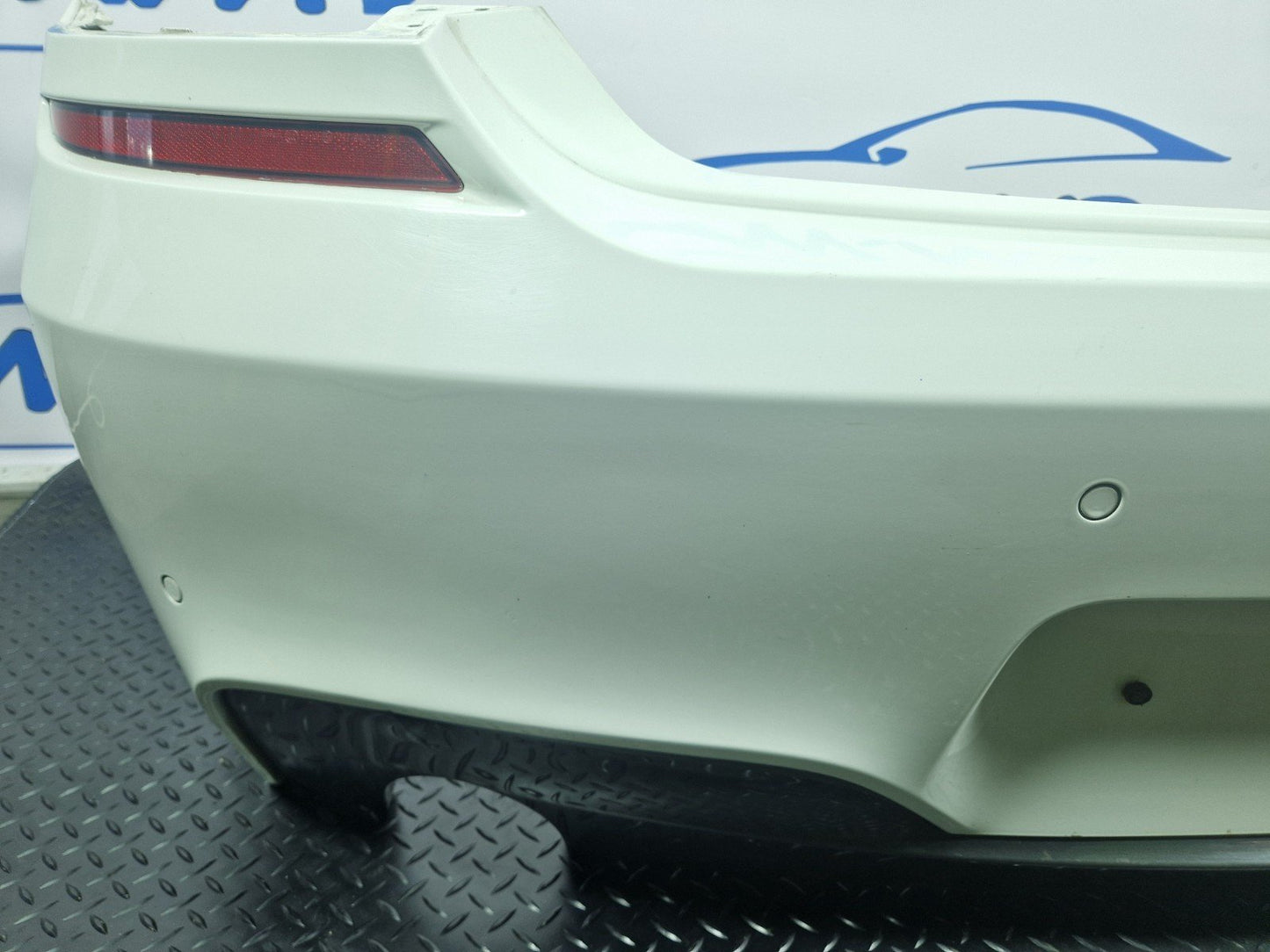BMW 6 SERIES F06 F12 F13 PRE-LCI COMPLETE M SPORT REAR BUMPER ALPINE WHITE 300