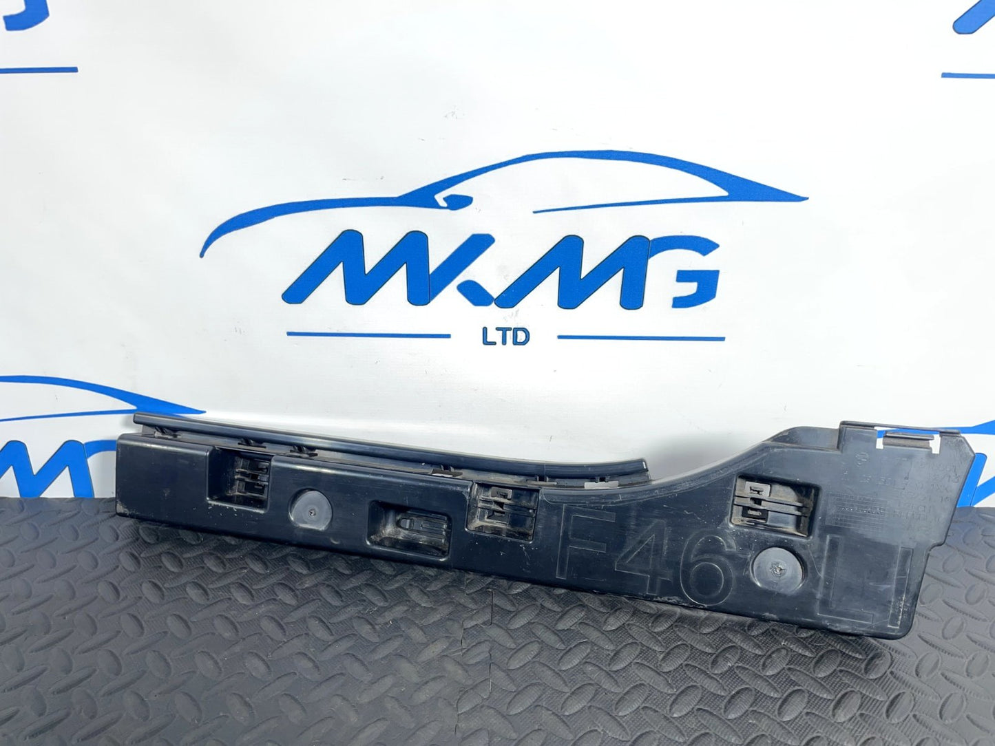 14-21 BMW 2 SERIES GRAN TOURER F46 GENUINE REAR LEFT SIDE SKIRT BRACKET 7318861