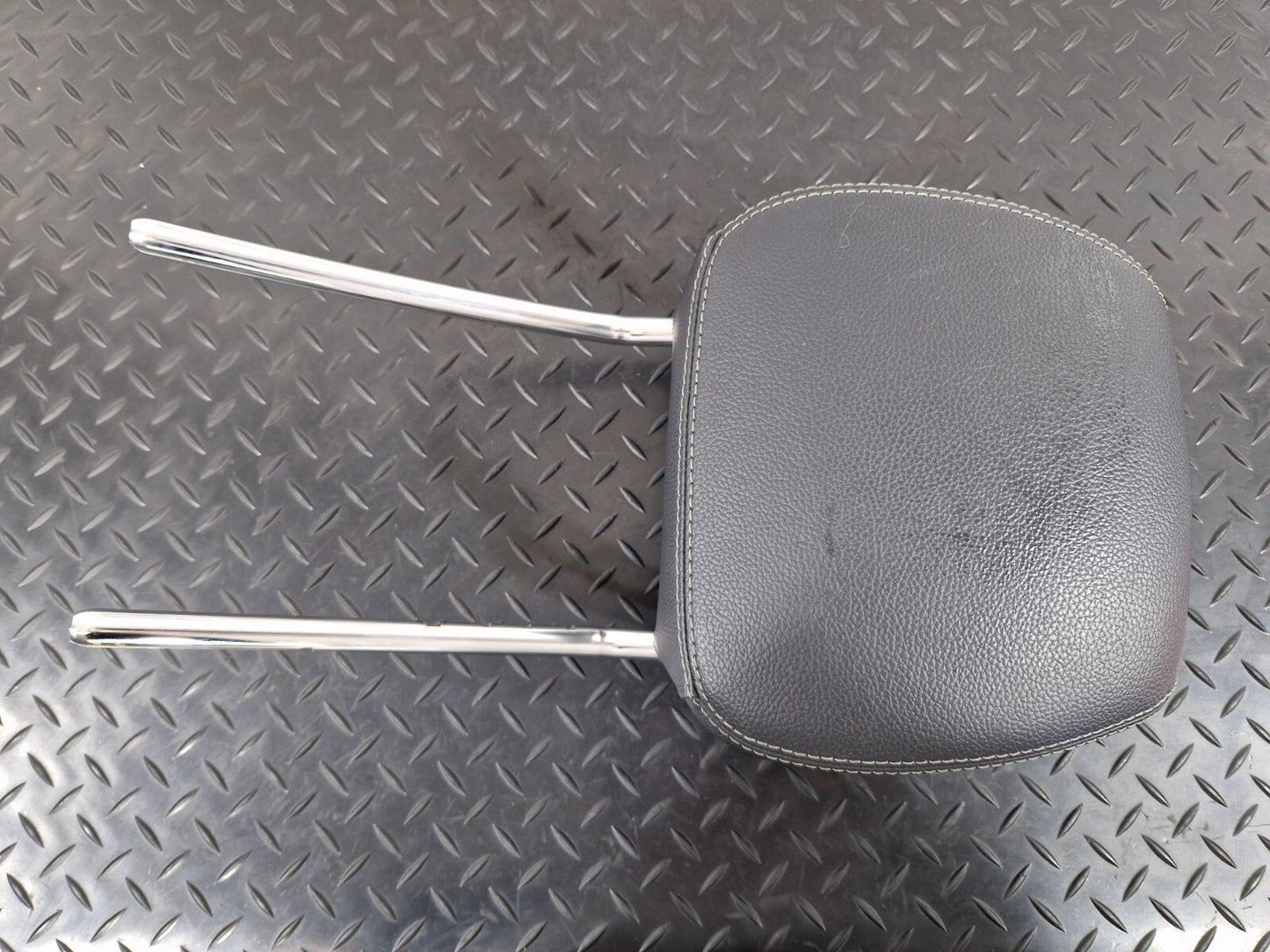 18-ON MERCEDES BENZ A CLASS W177 GENUINE FRONT SEAT HEADREST FITS LEFT & RIGHT