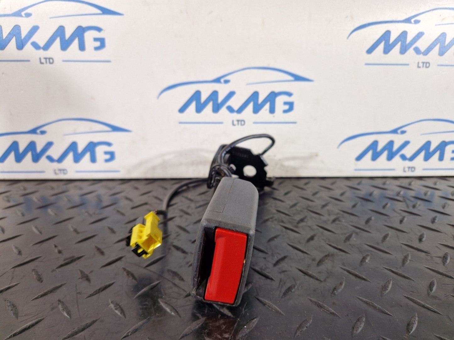 16-19 MERCEDES BENZ GLE W166 REAR SEAT BELT BUCKLE LEFT SIDE A1668600769