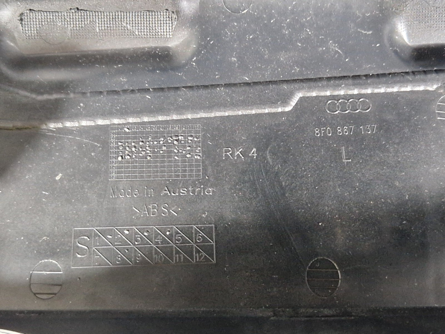 12-17 AUDI S5 CONVERTIBLE REAR LEFT QUARTER DOOR TRIM PANEL 8F0867035 (DAMAGE)